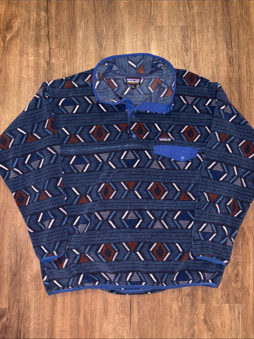 Patagonia men’s XL Synchilla Aztec print